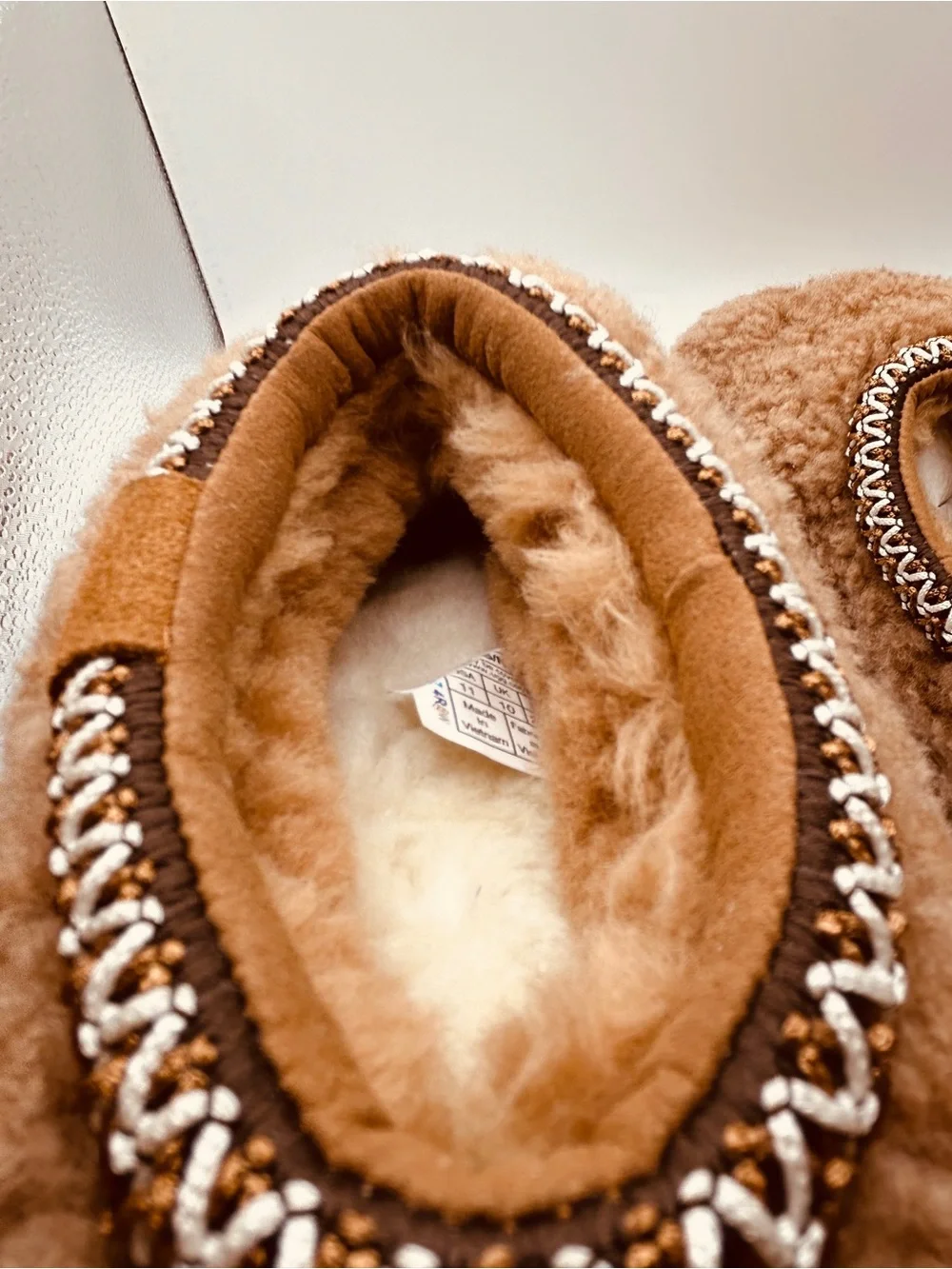 Uggs Cozy Maxi curly Tasman Plush - Chestnut size Kids 11 NWT